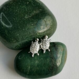 Turtle Sterling silver cz stud earrings 🆕
